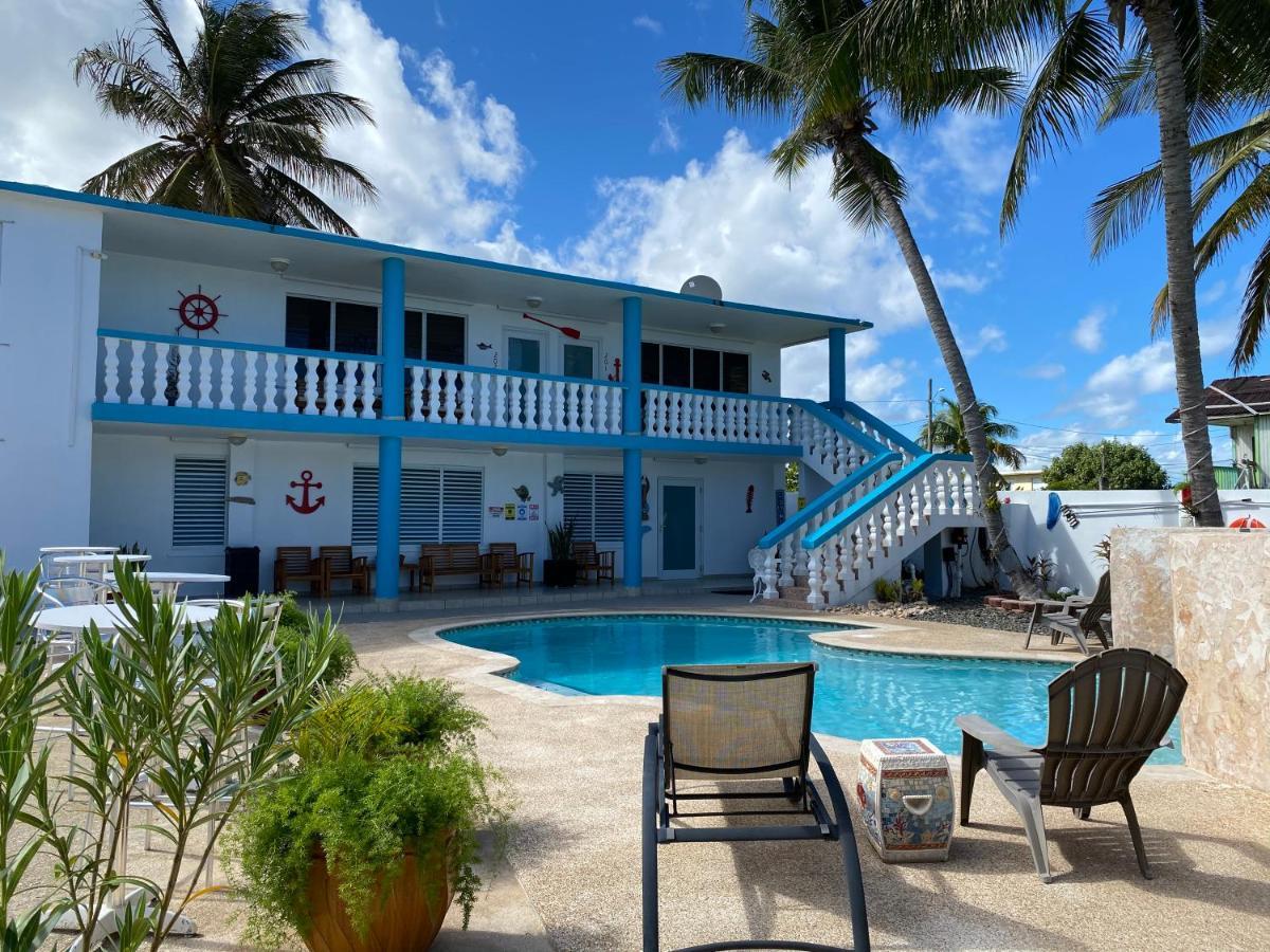 The Beach Guesthouse Pinones Экстерьер фото