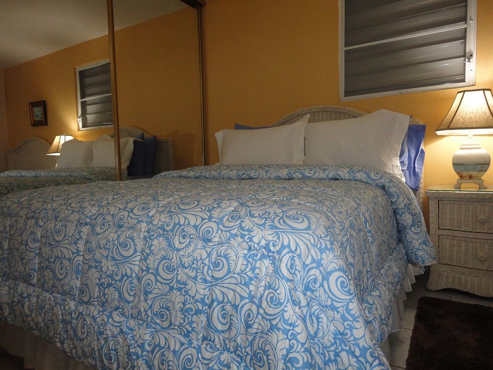 The Beach Guesthouse Pinones Экстерьер фото