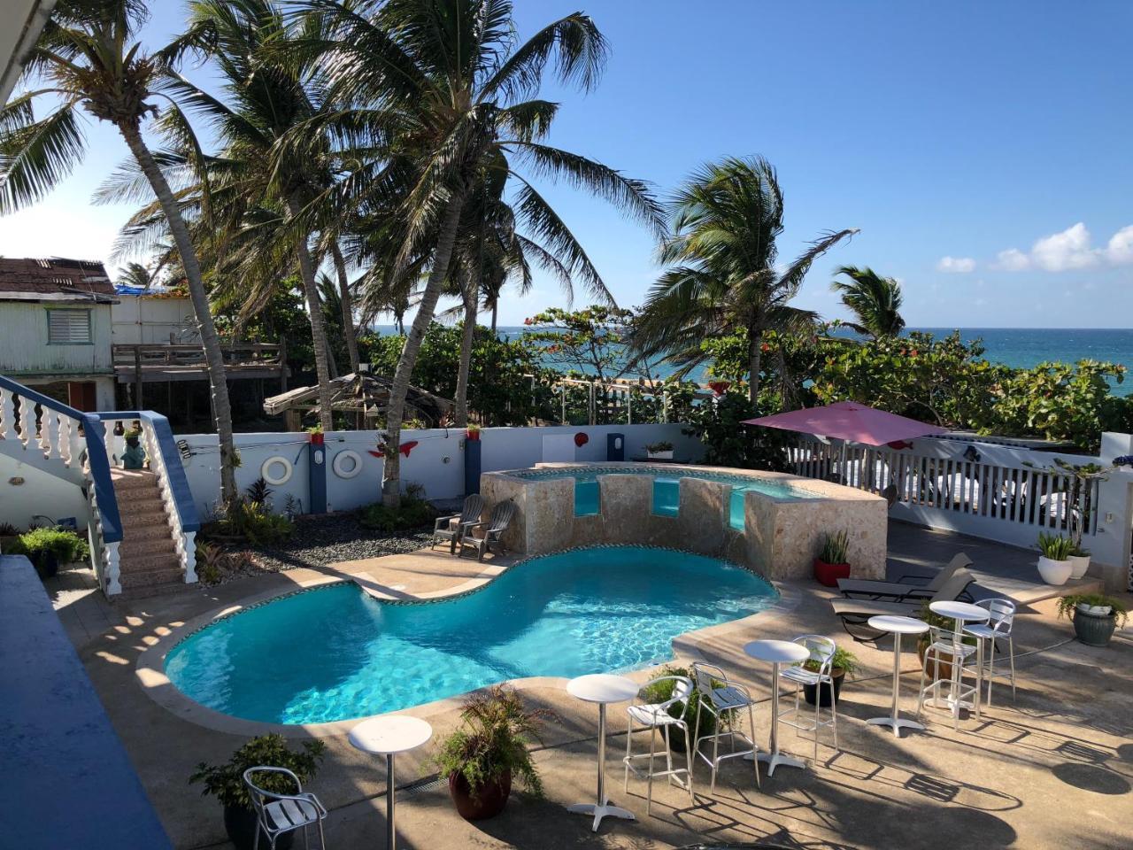 The Beach Guesthouse Pinones Экстерьер фото