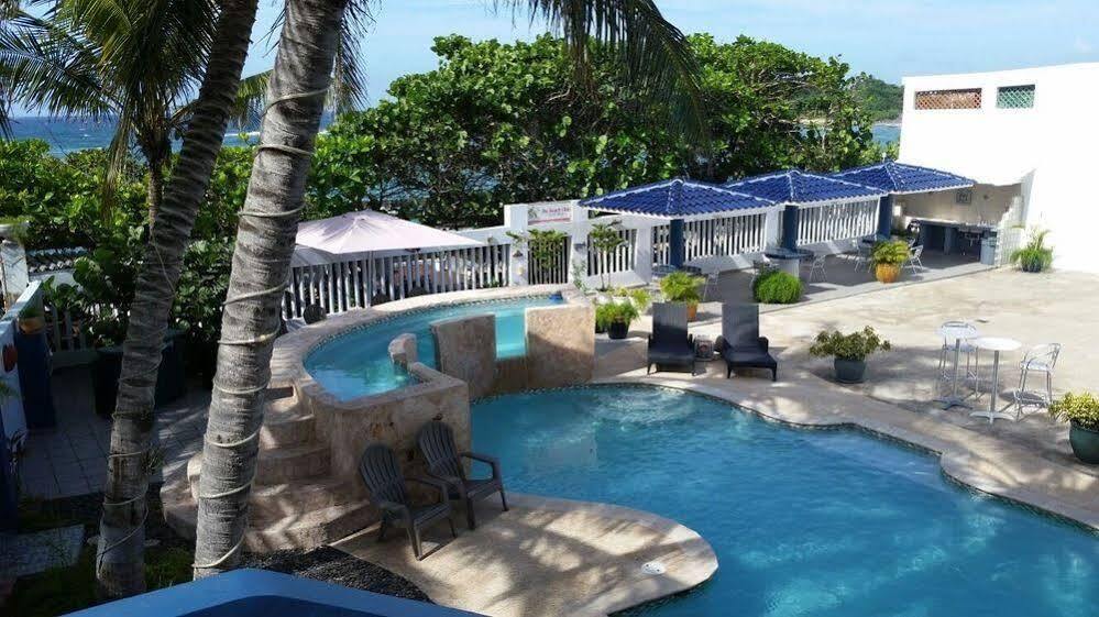 The Beach Guesthouse Pinones Экстерьер фото
