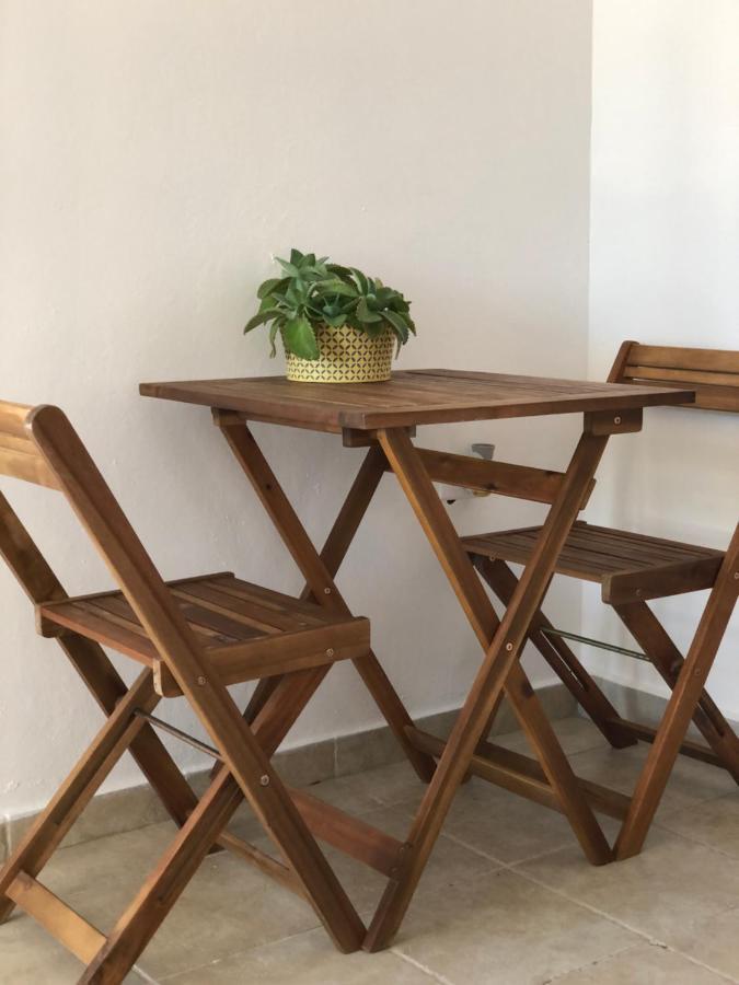 The Beach Guesthouse Pinones Экстерьер фото
