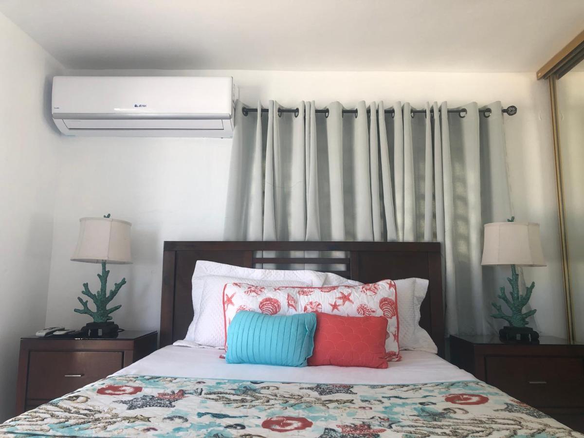 The Beach Guesthouse Pinones Экстерьер фото
